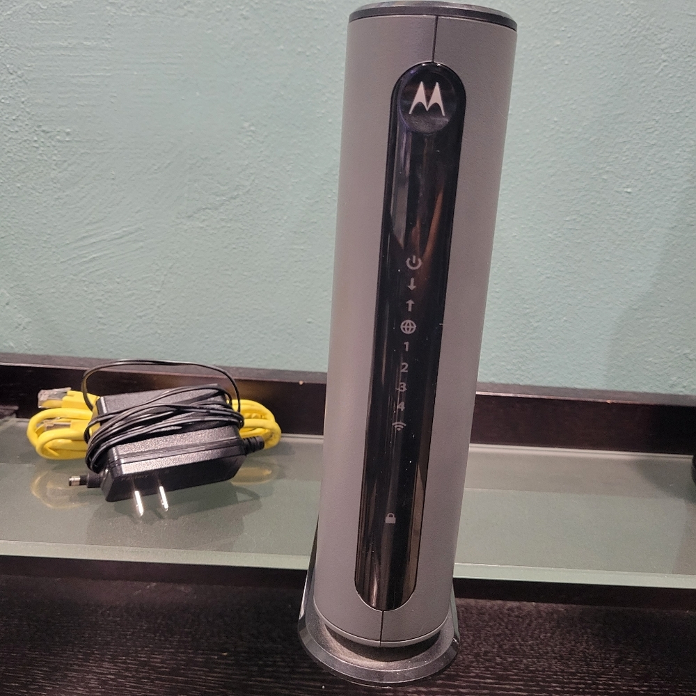 Motorola Mg7315 Modem + Wifi Router